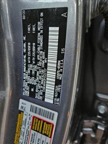Photo of 2023 Gray Toyota Highlander Hybrid