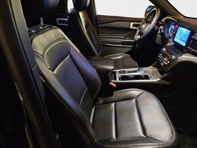 Photo of 2020 Agate Black Metallic Ford Explorer