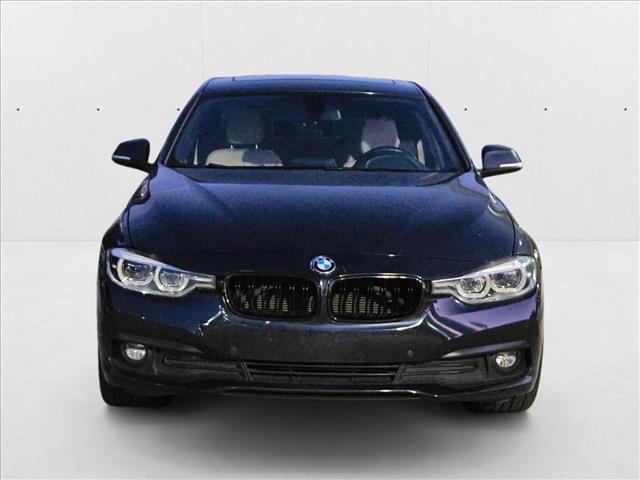 Photo of 2016 Imperial Blue Metallic BMW 320