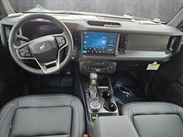 Photo of 2025 Azure Gray Metallic Tri-Coat Ford Bronco