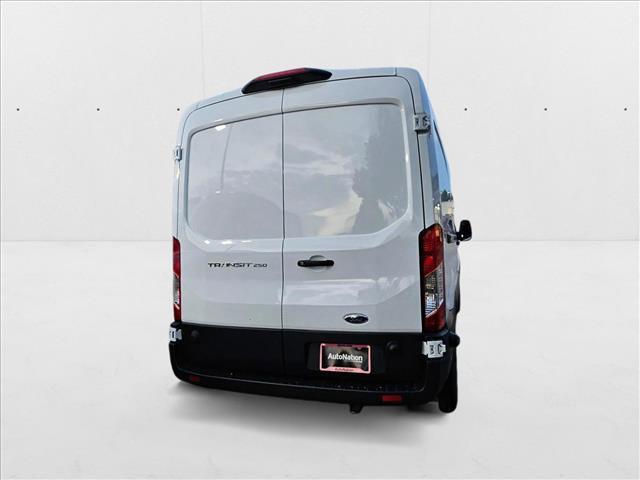 Photo of 2025 Oxford White Ford Transit-250