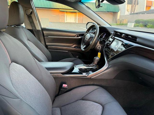 Photo of 2018 Blue Toyota Camry