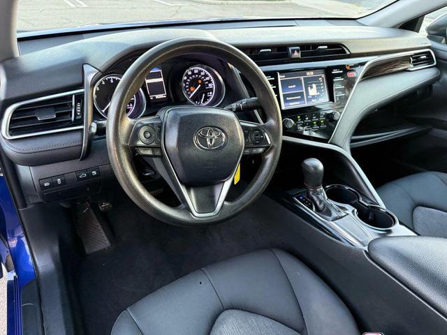 Photo of 2018 Blue Toyota Camry