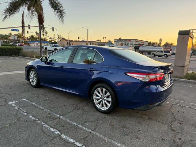Photo of 2018 Blue Toyota Camry