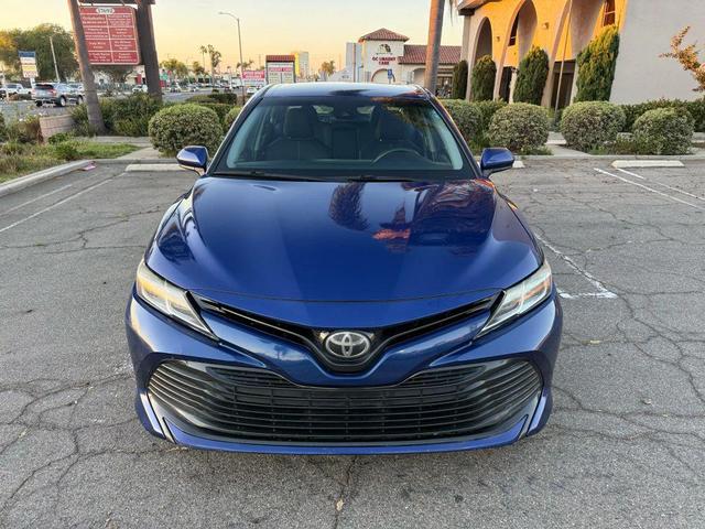 Photo of 2018 Blue Toyota Camry