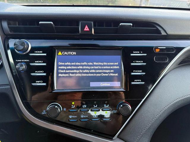 Photo of 2018 Blue Toyota Camry
