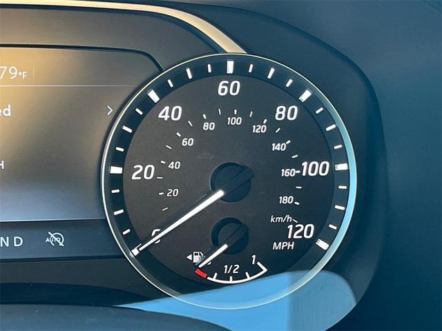 Photo of 2025 Glacier White Nissan Frontier