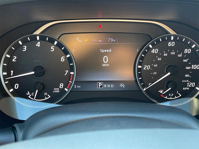 Photo of 2025 Glacier White Nissan Frontier