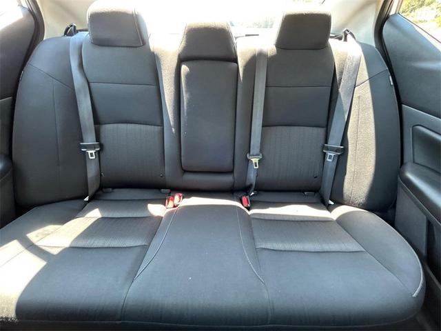 Photo of 2024 Glacier White Nissan Altima
