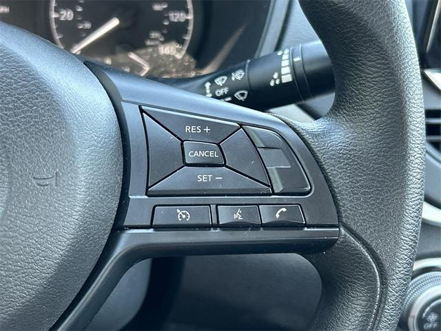 Photo of 2024 Glacier White Nissan Altima