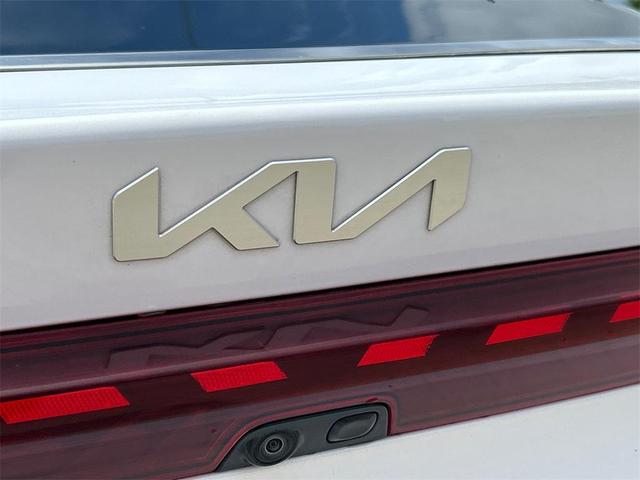 Photo of 2023 Glacial White Pearl Kia K5
