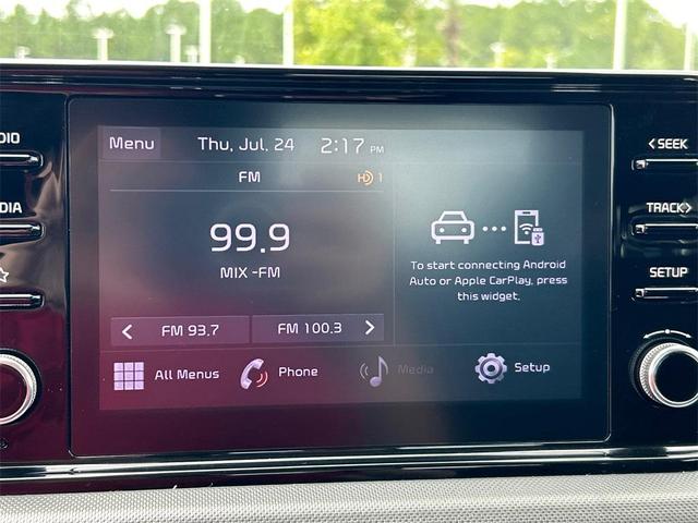 Photo of 2023 Glacial White Pearl Kia K5