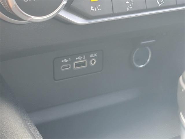 Photo of 2022 Deep Blue Pearl Nissan Altima