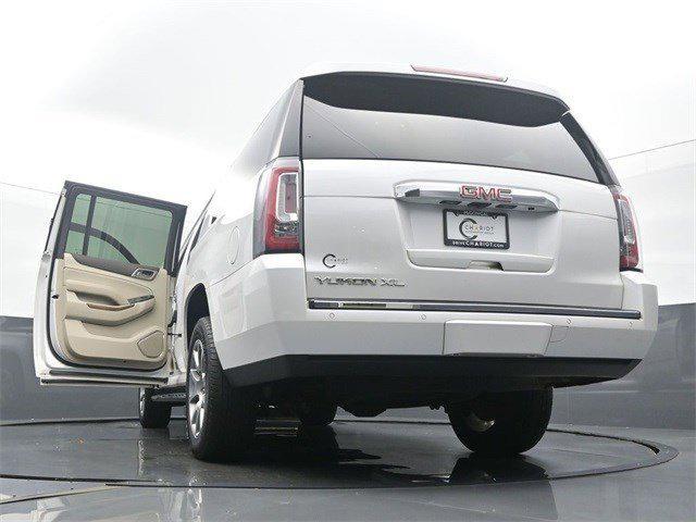 Photo of 2019 White Frost Tricoat GMC Yukon XL
