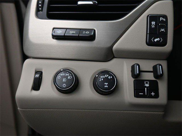 Photo of 2019 White Frost Tricoat GMC Yukon XL