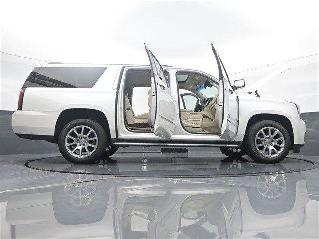 Photo of 2019 White Frost Tricoat GMC Yukon XL