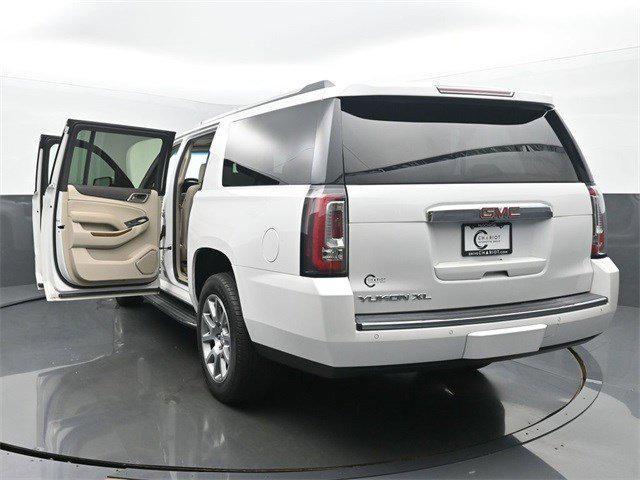 Photo of 2019 White Frost Tricoat GMC Yukon XL