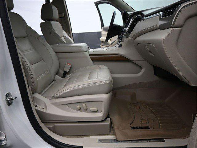 Photo of 2019 White Frost Tricoat GMC Yukon XL