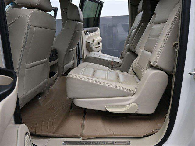 Photo of 2019 White Frost Tricoat GMC Yukon XL