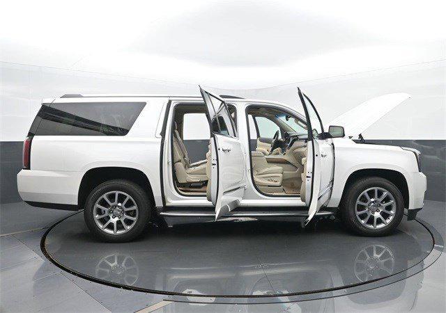 Photo of 2019 White Frost Tricoat GMC Yukon XL
