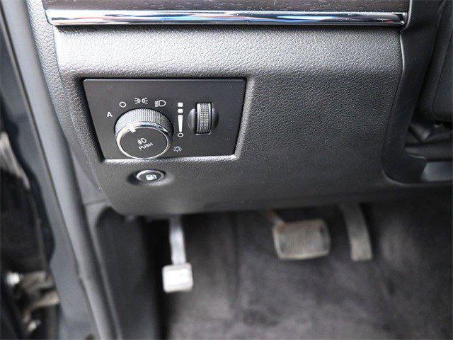 Photo of 2018 Diamond Black Crystal Pearlcoat Jeep Grand Cherokee