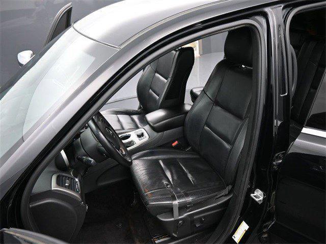 Photo of 2018 Diamond Black Crystal Pearlcoat Jeep Grand Cherokee