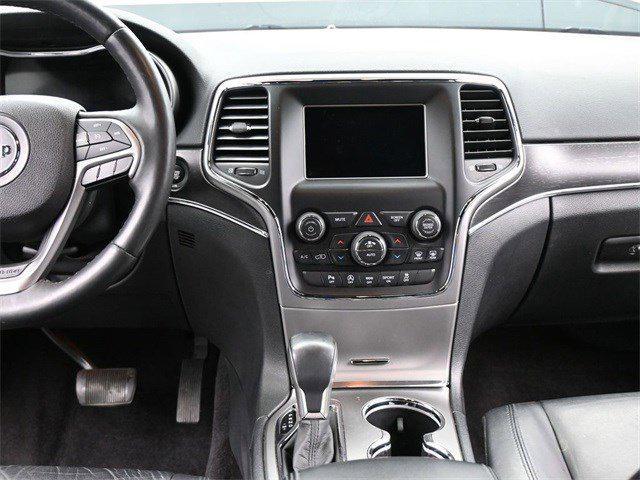 Photo of 2018 Diamond Black Crystal Pearlcoat Jeep Grand Cherokee