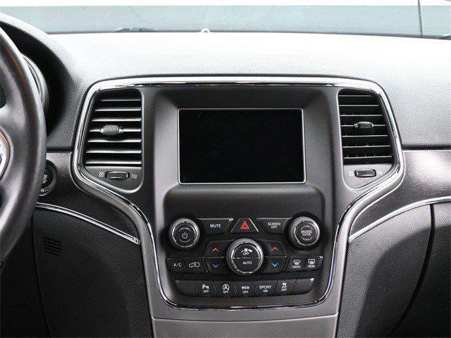Photo of 2018 Diamond Black Crystal Pearlcoat Jeep Grand Cherokee