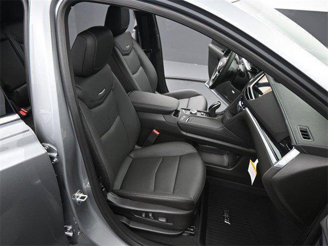 Photo of 2025 Argent Silver Metallic Cadillac XT5