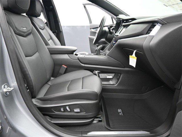Photo of 2025 Argent Silver Metallic Cadillac XT5