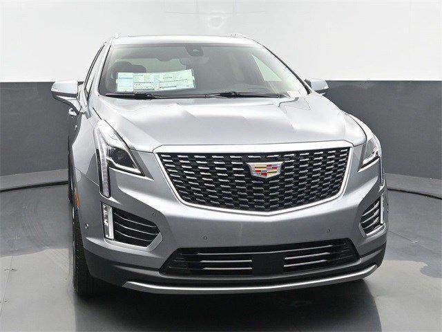 Photo of 2025 Argent Silver Metallic Cadillac XT5