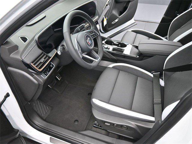 Photo of 2025 Summit White Buick Envision
