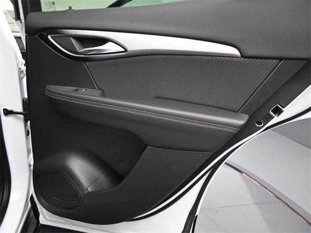 Photo of 2025 Summit White Buick Envision