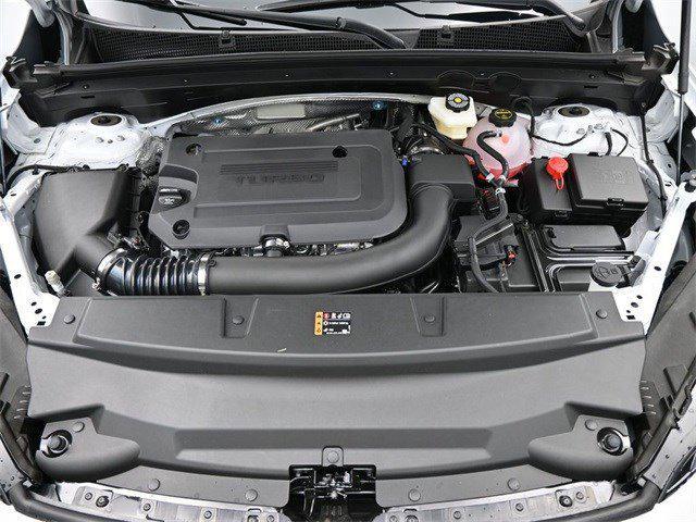 Photo of 2025 Summit White Buick Envision