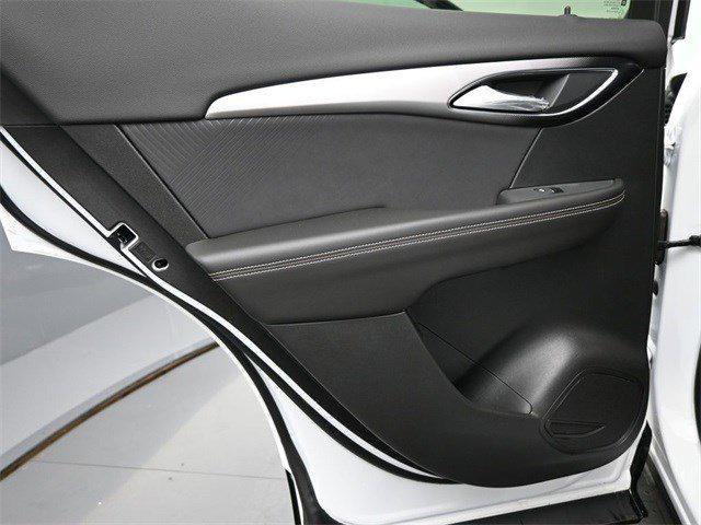 Photo of 2025 Summit White Buick Envision
