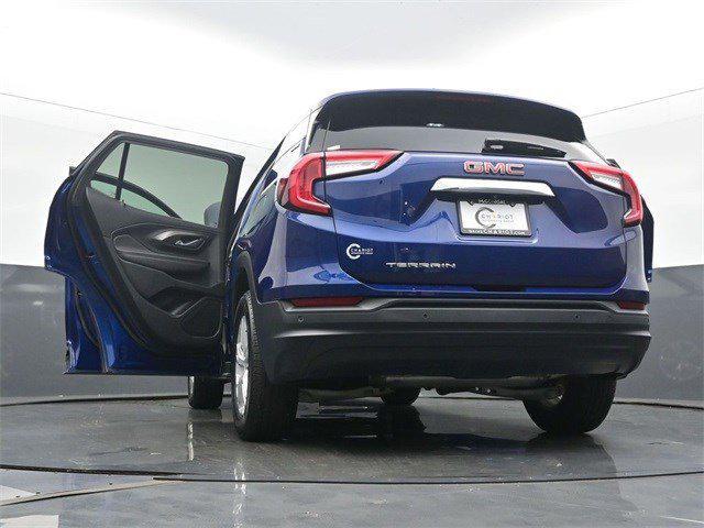 Photo of 2023 Marine Metallic GMC Terrain