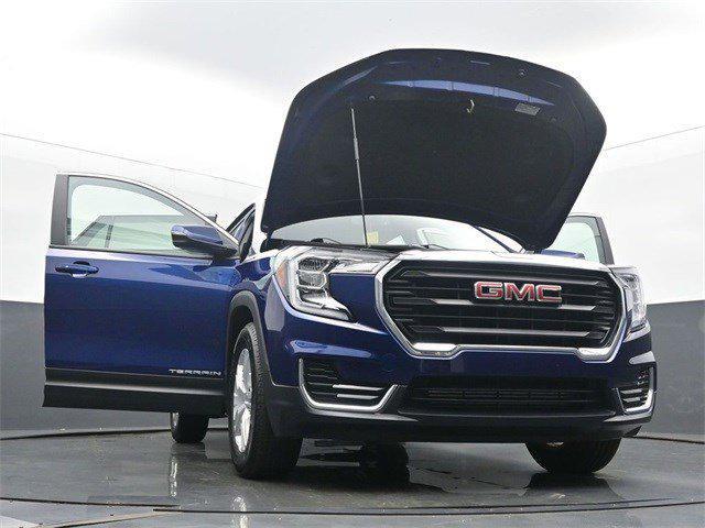 Photo of 2023 Marine Metallic GMC Terrain