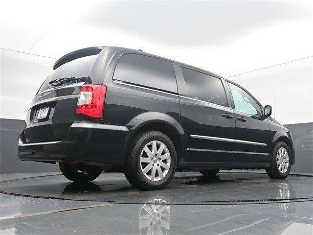 Photo of 2013 Brilliant Black Crystal Pearl Chrysler Town & Country