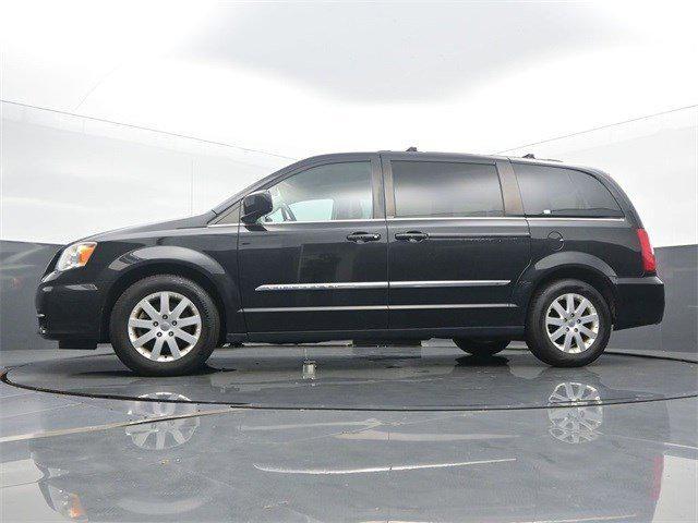 Photo of 2013 Brilliant Black Crystal Pearl Chrysler Town & Country