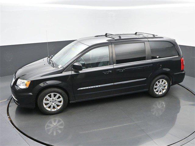 Photo of 2013 Brilliant Black Crystal Pearl Chrysler Town & Country