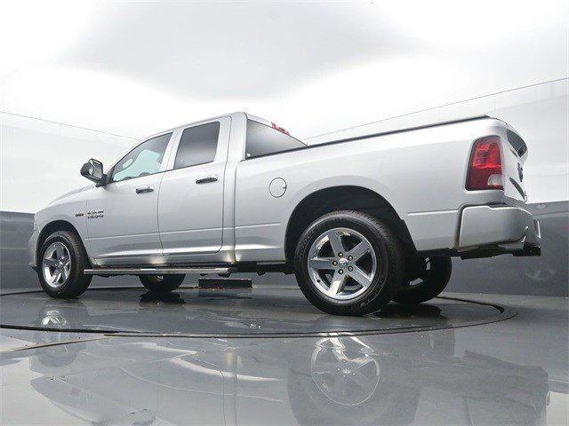 Photo of 2017 Bright Silver Metallic Clearcoat RAM 1500