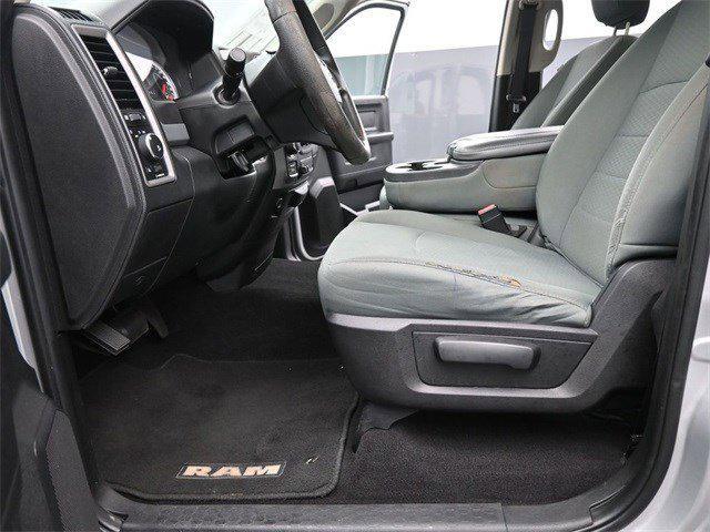 Photo of 2017 Bright Silver Metallic Clearcoat RAM 1500