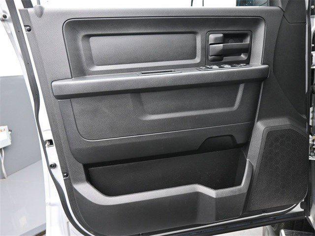 Photo of 2017 Bright Silver Metallic Clearcoat RAM 1500