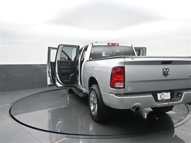 Photo of 2017 Bright Silver Metallic Clearcoat RAM 1500