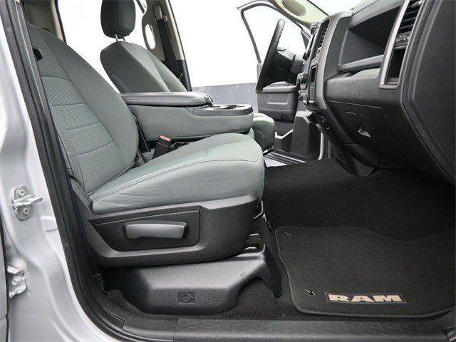 Photo of 2017 Bright Silver Metallic Clearcoat RAM 1500