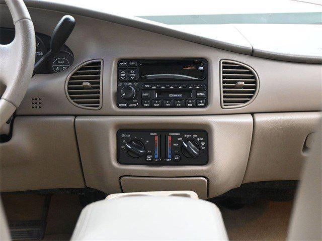 Photo of 2001 Bordeaux Red Pearl Buick Century