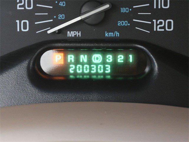 Photo of 2001 Bordeaux Red Pearl Buick Century