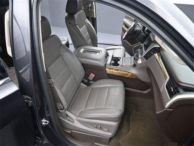 Photo of 2016 Iridium Metallic GMC Yukon