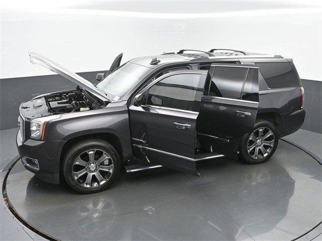 Photo of 2016 Iridium Metallic GMC Yukon