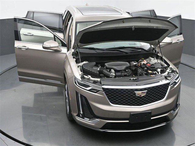 Photo of 2022 Latte Metallic Cadillac XT6